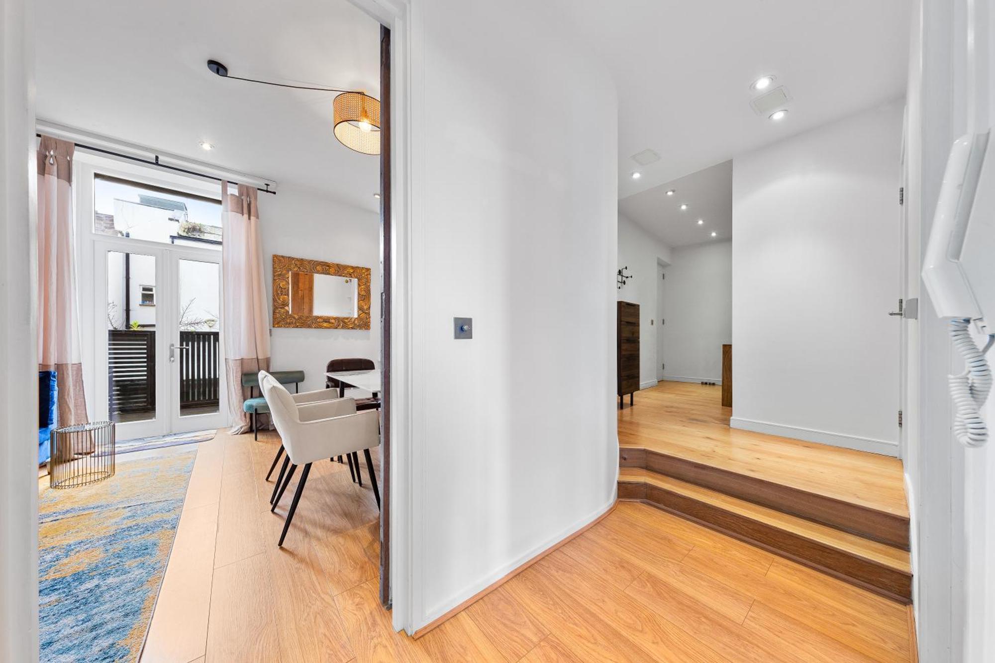 Designer Victorian Flat With Large Terrace Apartment ลอนดอน ภายนอก รูปภาพ