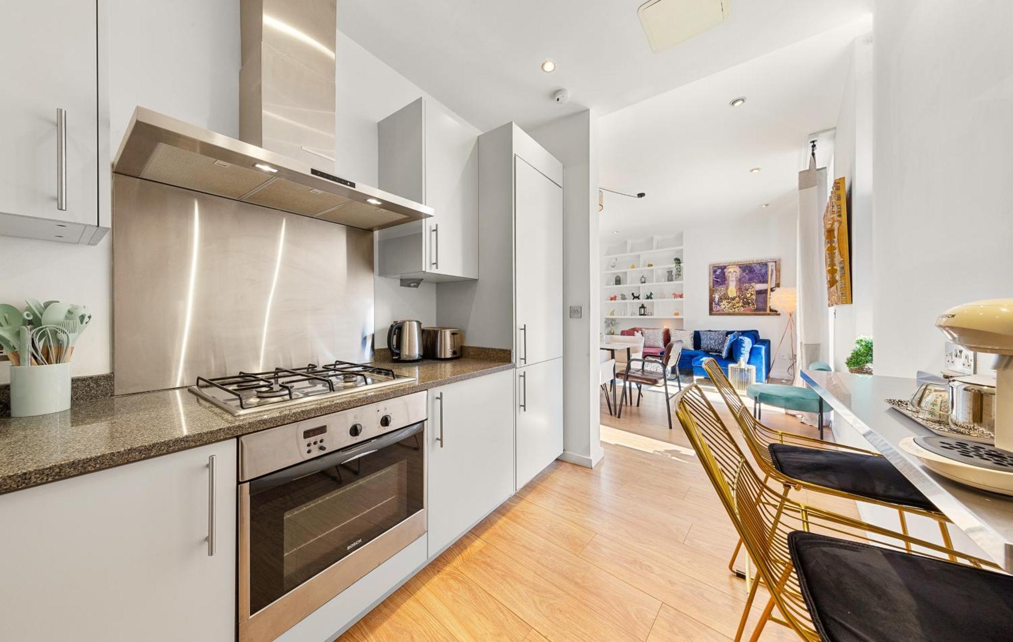 Designer Victorian Flat With Large Terrace Apartment ลอนดอน ภายนอก รูปภาพ