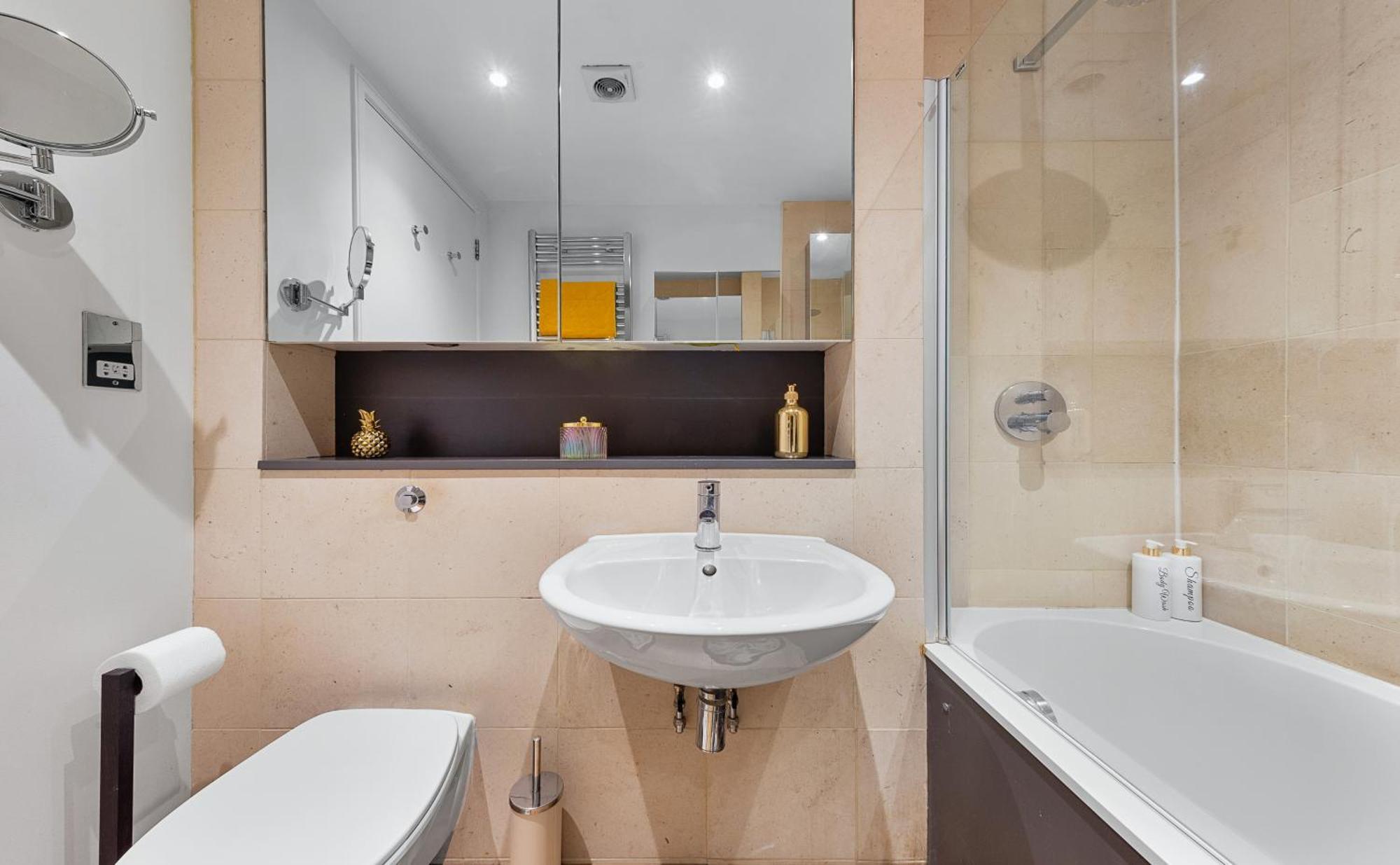 Designer Victorian Flat With Large Terrace Apartment ลอนดอน ภายนอก รูปภาพ